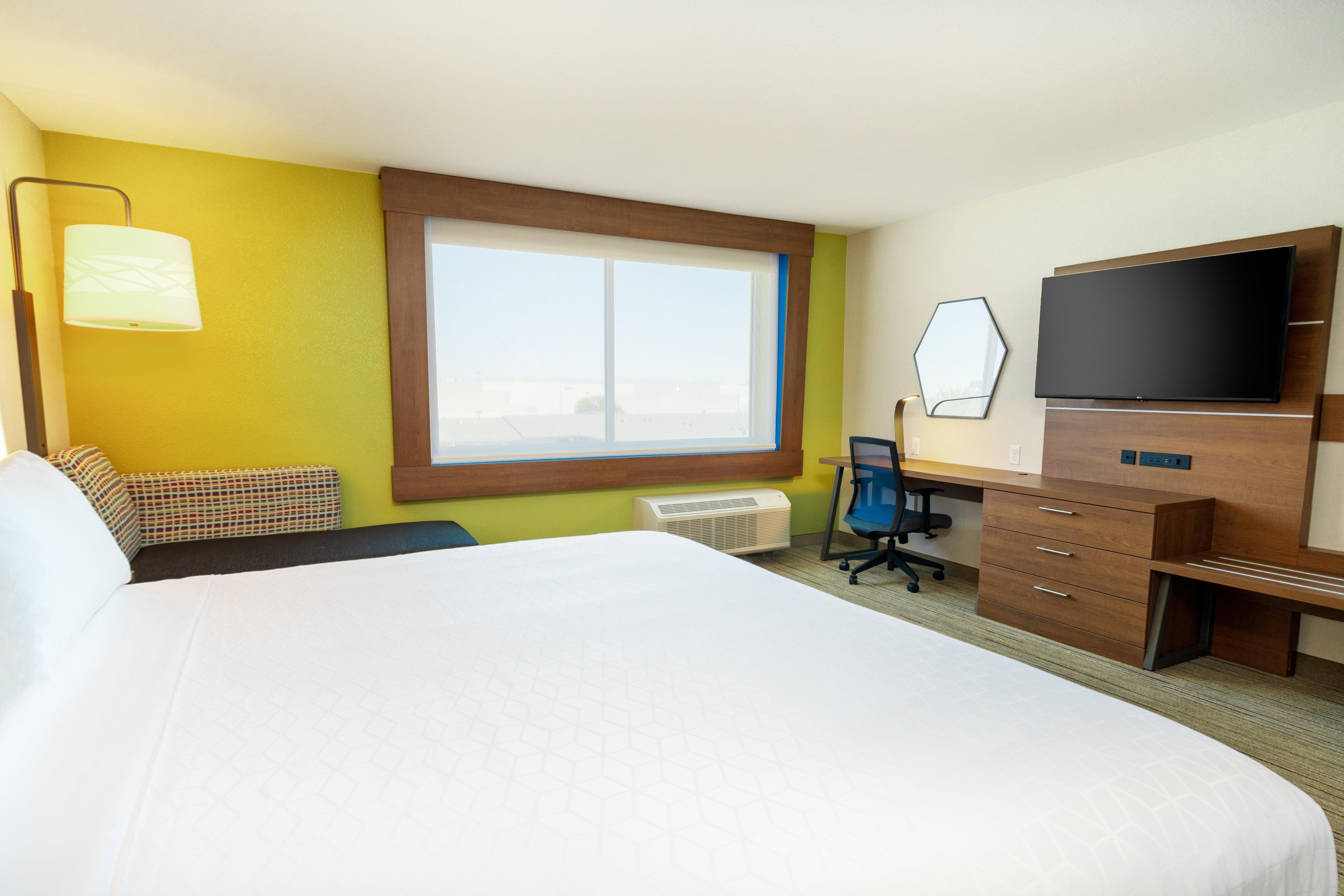 Holiday Inn Express & Suites - Las Vegas - E Tropicana By Ihg Екстериор снимка