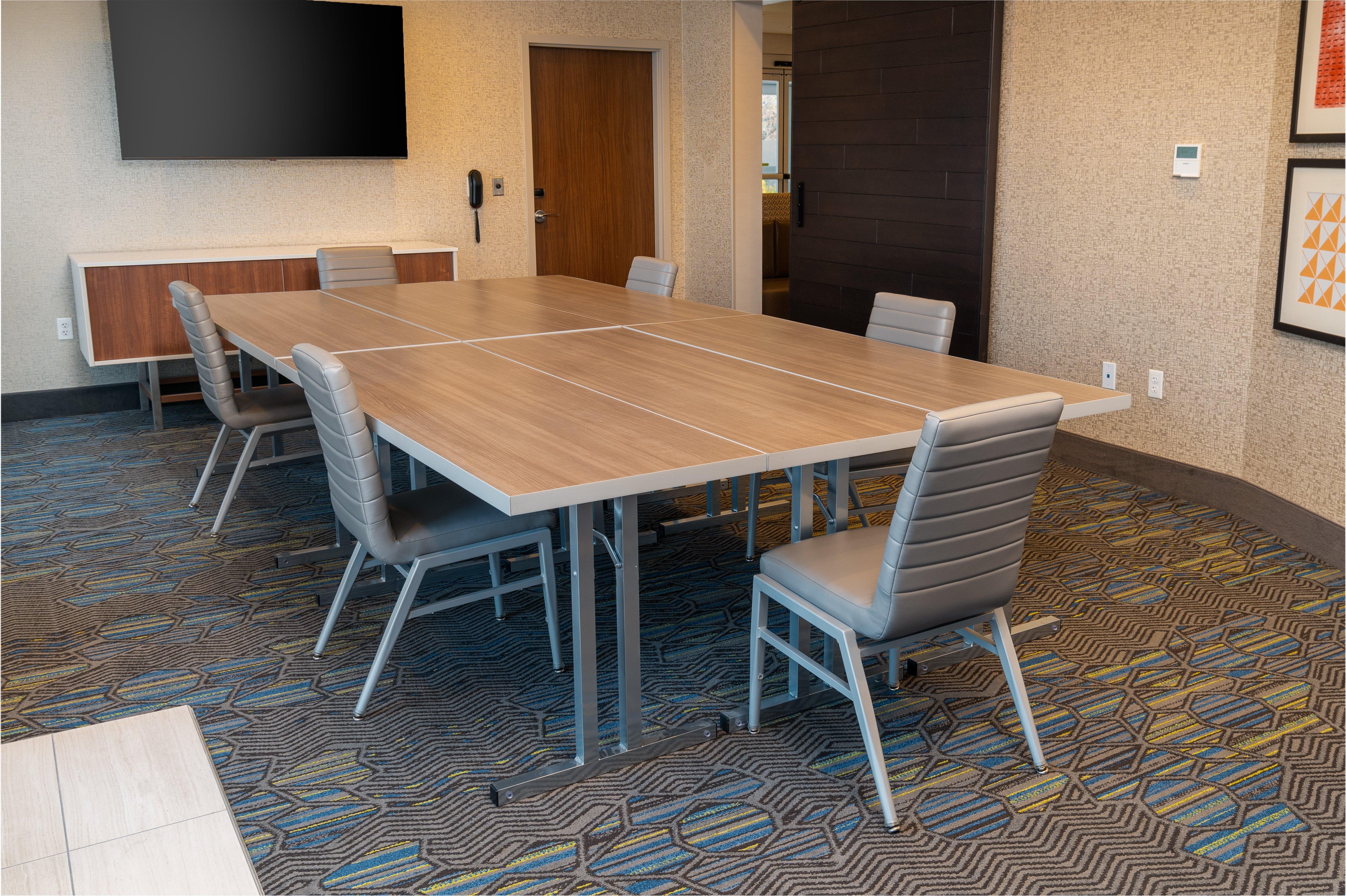 Holiday Inn Express & Suites - Las Vegas - E Tropicana By Ihg Екстериор снимка