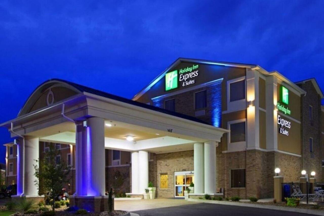 Holiday Inn Express & Suites - Las Vegas - E Tropicana By Ihg Екстериор снимка